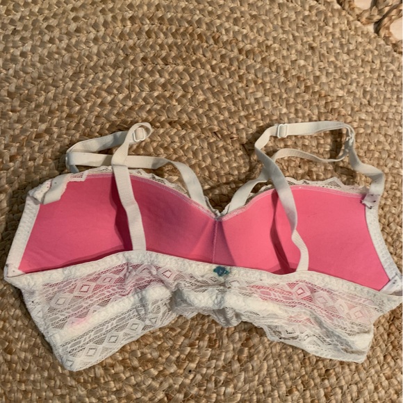 2 Victoria secret PINK padded bralettes size medium - Picture 8 of 9